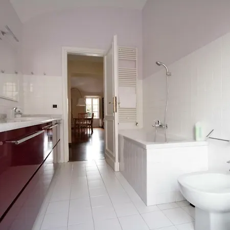 Quiete E Charme Con Posto Auto In Centro Citta! Lägenhet Turin