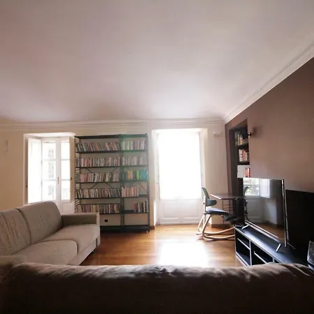 Quiete E Charme Con Posto Auto In Centro Citta! Lägenhet *