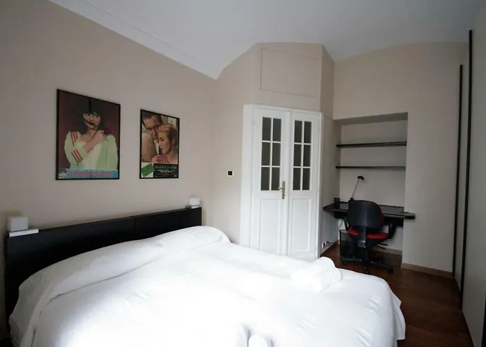 Quiete E Charme Con Posto Auto In Centro Citta! * Turin