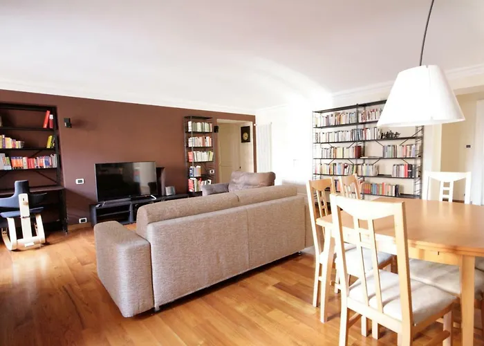 Quiete E Charme Con Posto Auto In Centro Citta! Turin