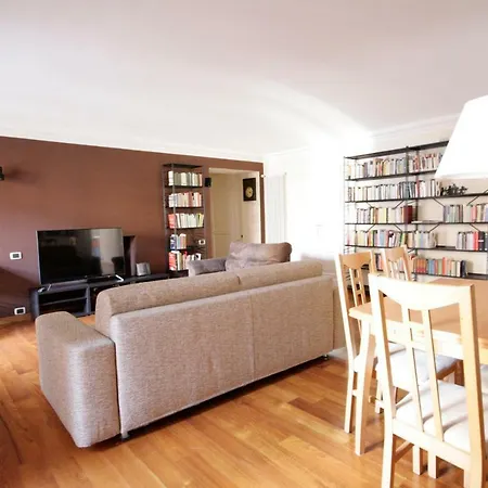 Quiete E Charme Con Posto Auto In Centro Citta! Τορίνο